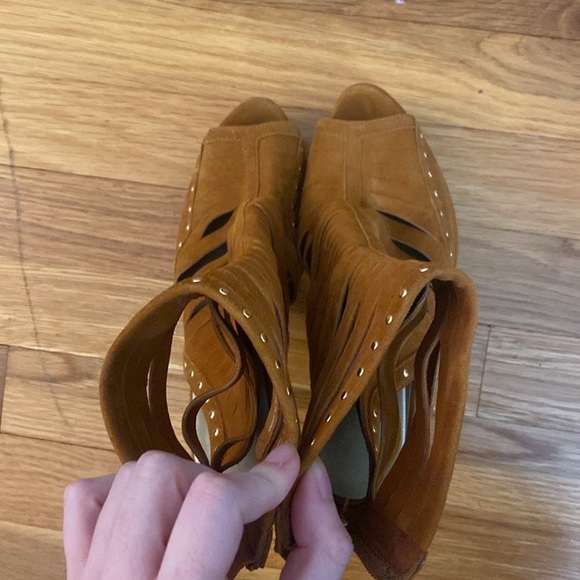 Boutique women’s Brown Studded Heels Size 7 - Picture 4 of 6